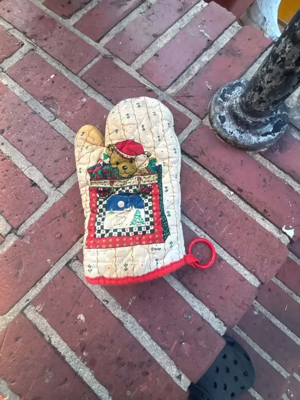 Vintage Franco Christmas Quilted Teddy Bear Oven Mitt